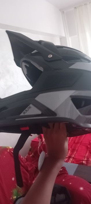 Vând casca kask  nefolosita