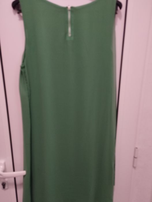 Стилна официална рокля без ръкави