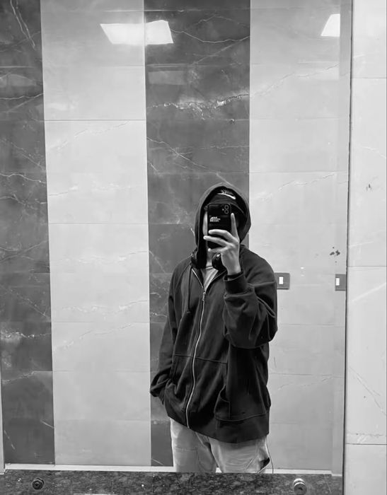 айфон 11 64гб емкость 76 без минусов всё работает обмен выше