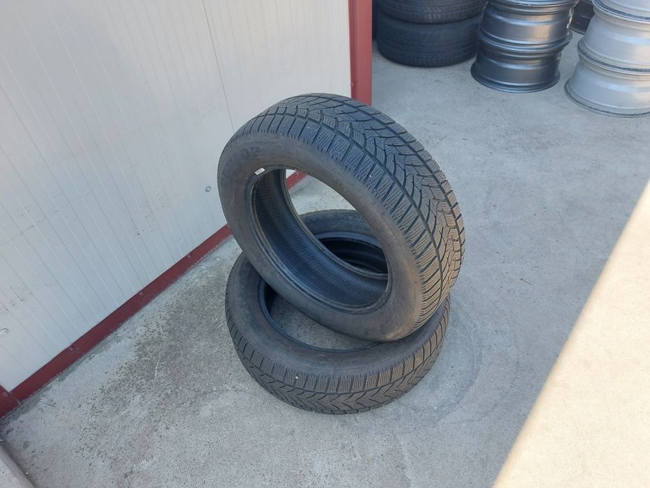 125 lei bucata! Doua anvelope M+S 215 60 17 Dunlop