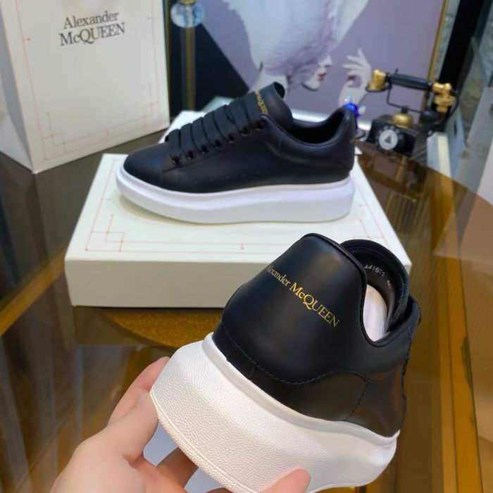 Alexander McQueen Black/White Sneakers Full Box Verificare Colet