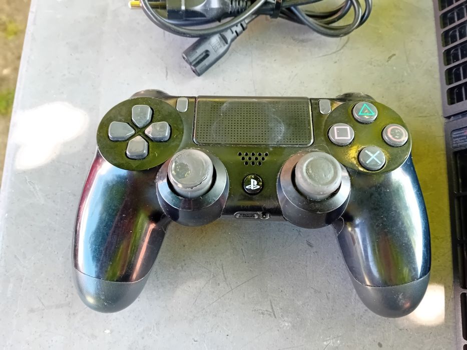 Ps4 model CUH 1216A