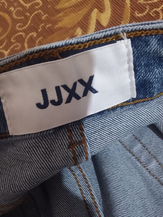 Продам женские джинцы