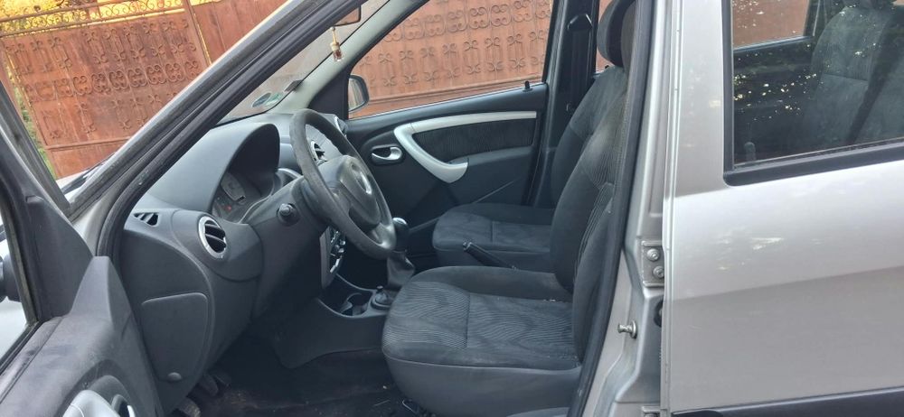 Dacia Logan Mcv 1.6  16 v 105 ps 7 locuri 2009 recent adusa germania