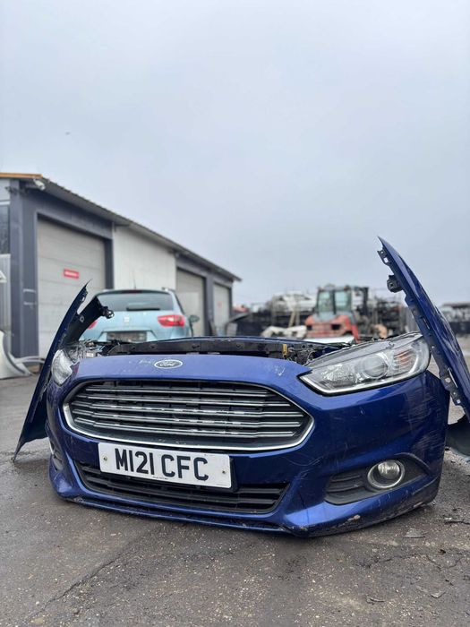 Bara fata Ford Mondeo Mk5 an 2020