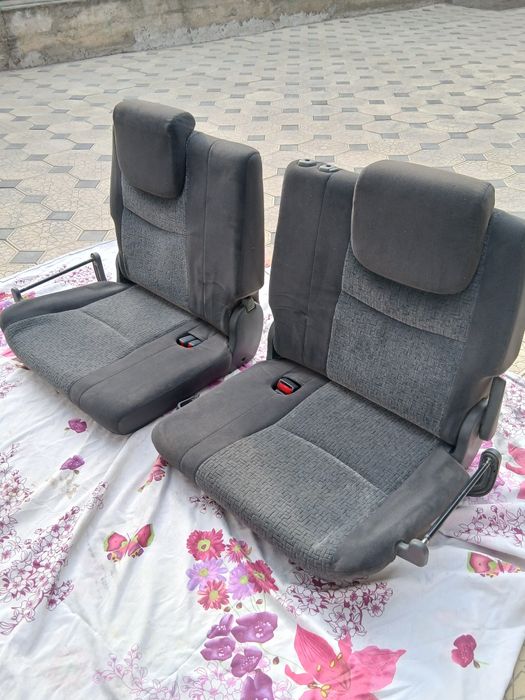 Третий ряд сидений прадо