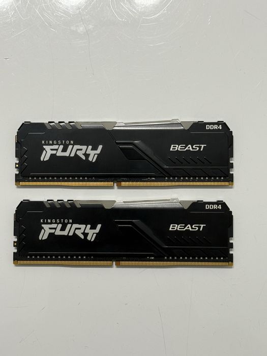 Memorie RAM Kingston Fury Beast RGB 16Gb (2x8) DDR4 3600Mhz