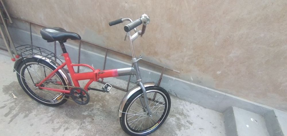Velosapet  sotiladi 20