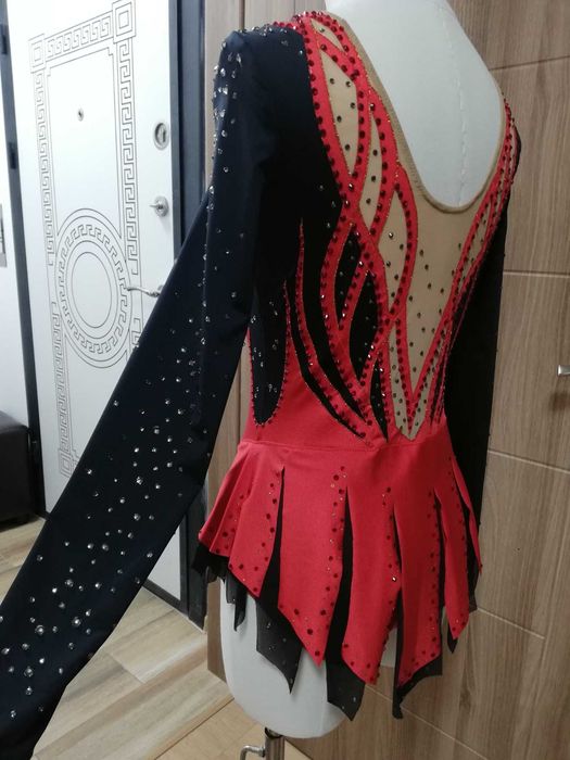 Трико ново за художествена гимнастика размер S