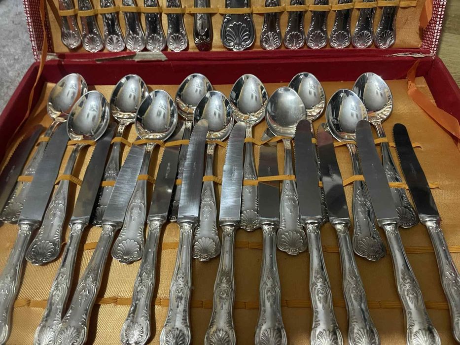 Set tacamuri argintate