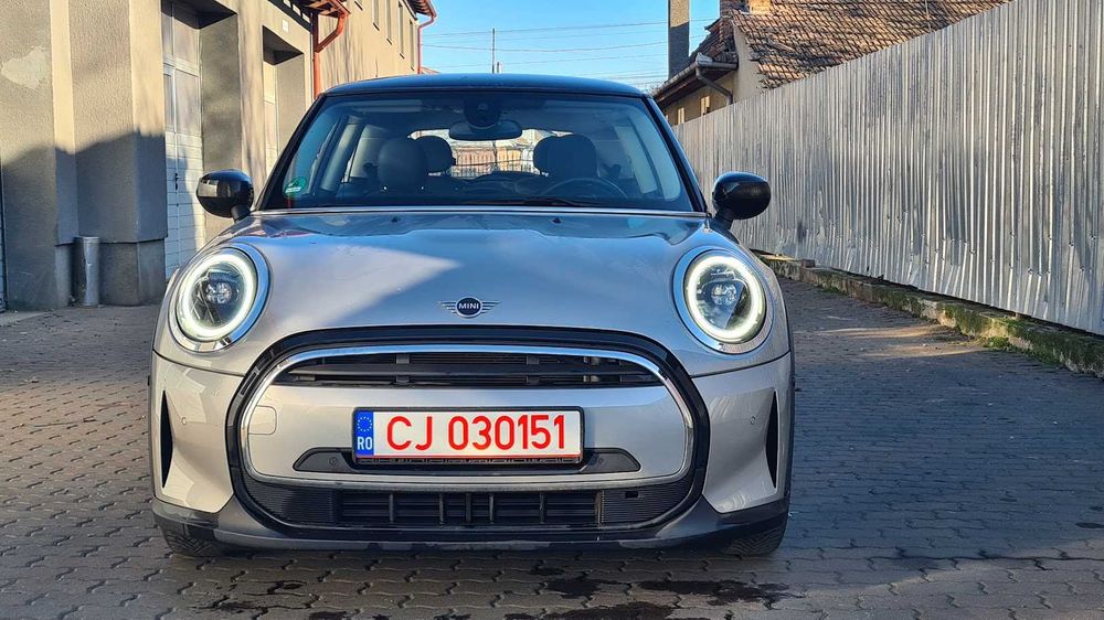 MINI COOPER Essential Trim--CAR VERTICAL disponibil