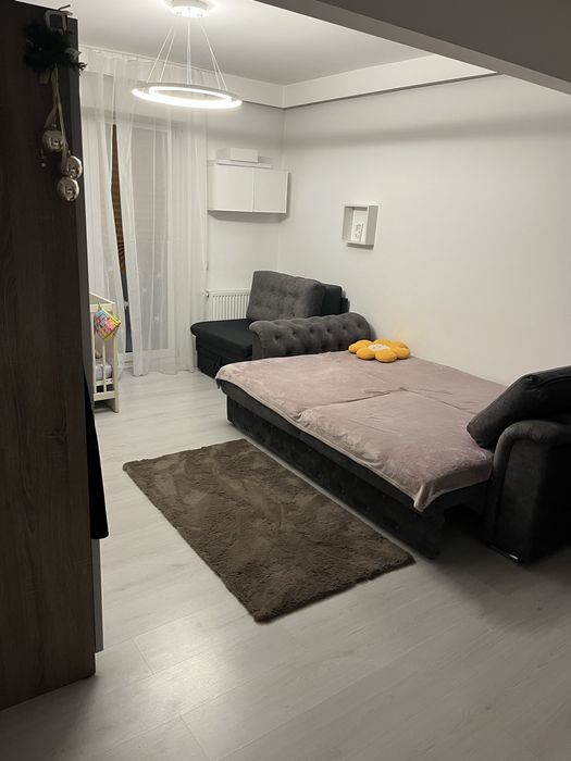 Vand apartament cu o camera,bucatarie,baie ,terasa si balcon