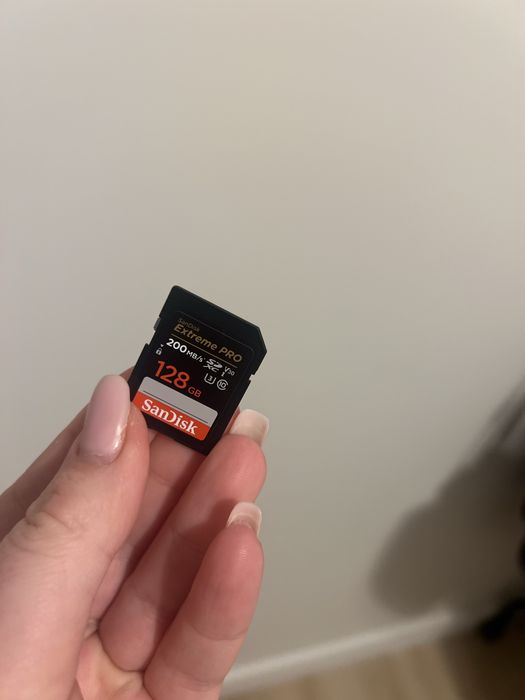 Vand aparat foto Sony A7III + obiectiv Sony 35 mm