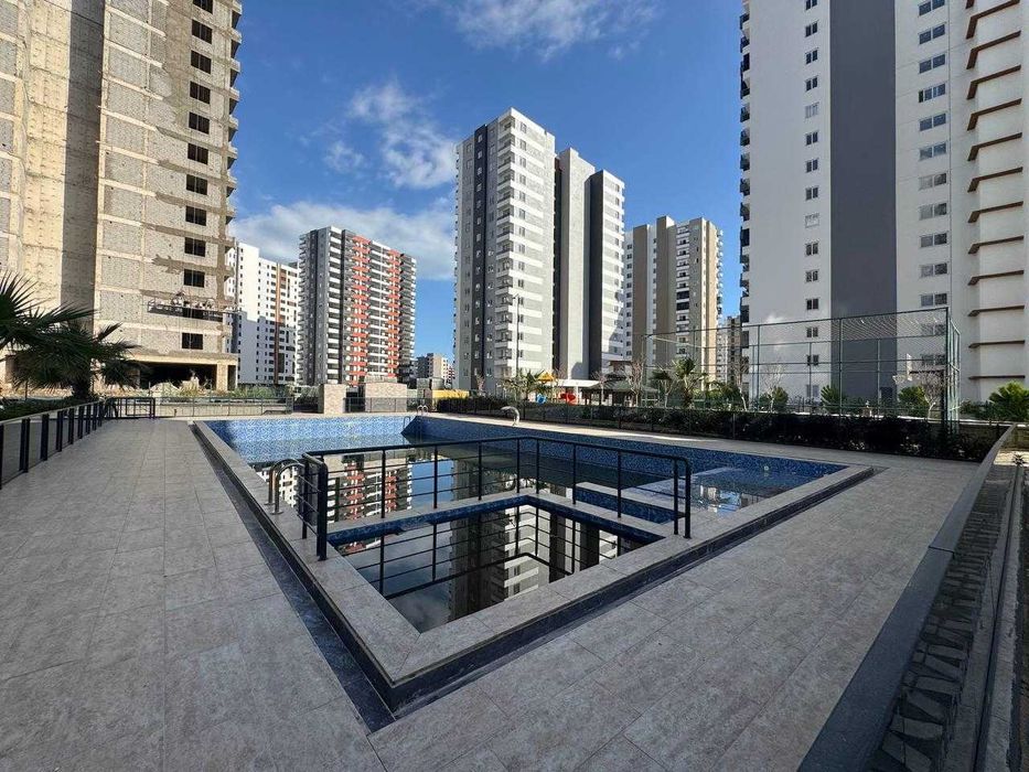 • Готов за нанасяне апартамент 1+1 • Паркинг • Басейн • Мерсин, Турция