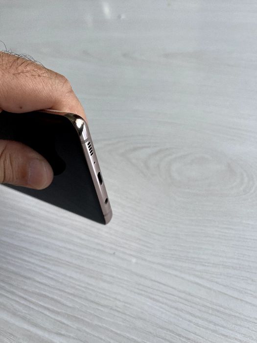 Samsung S10 Plus 5G Ofitsialni imeykadan utgan