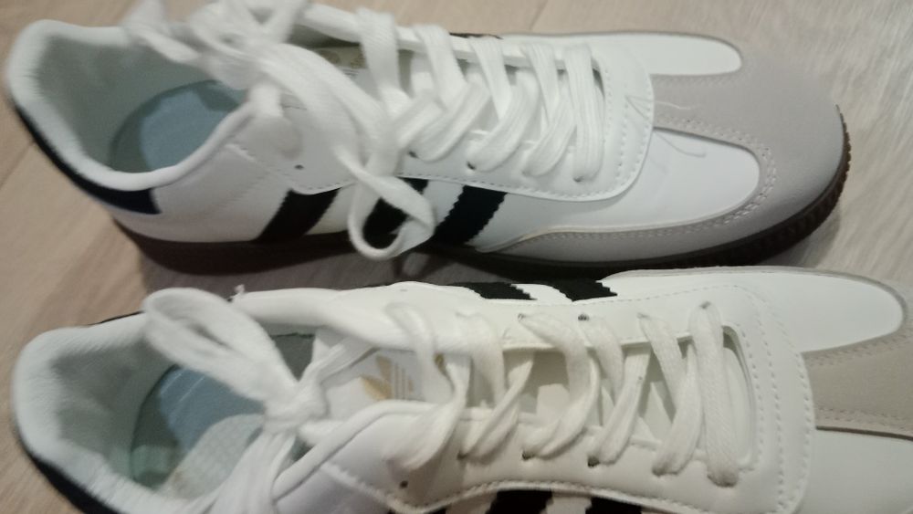 Продам кроссовки samba за 8000 брал за 8500