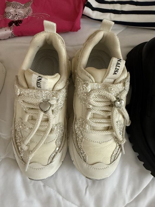 4 чифта за 200 евро Детски обувки за момиче Gucci, Monnalisa, Dolce and Gabbana 30 номер