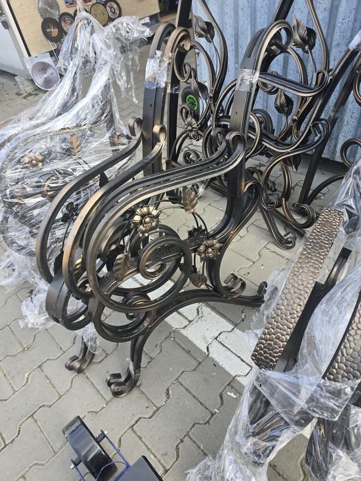 Picioare bănci fier forjat vopsit electrostatic, mese ,pergole