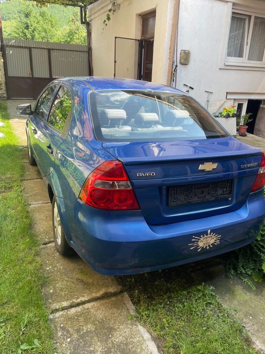 chevrolet aveo albastru