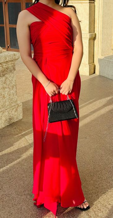 Вечернее платье наразмер 46-48