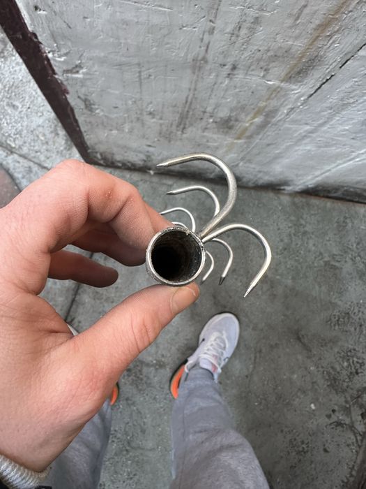 Bară cu carlige din inox pentru afumat