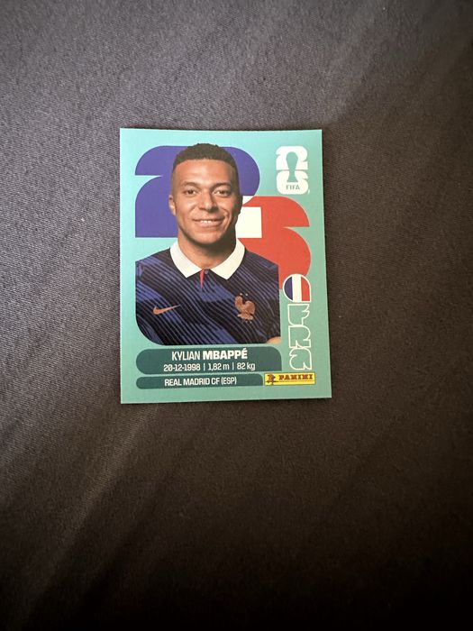 Vand sticker panini cu Kylian Mbappe World Cup 2026 in stare perfecta doar in Arad