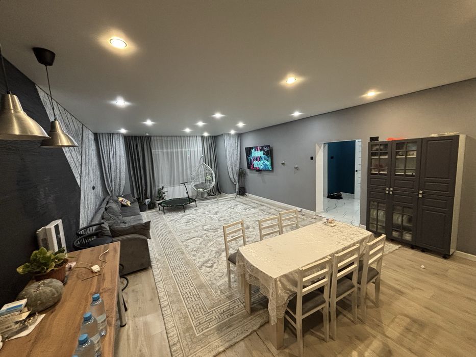 Продам дом в 12 микр 150кв.м.