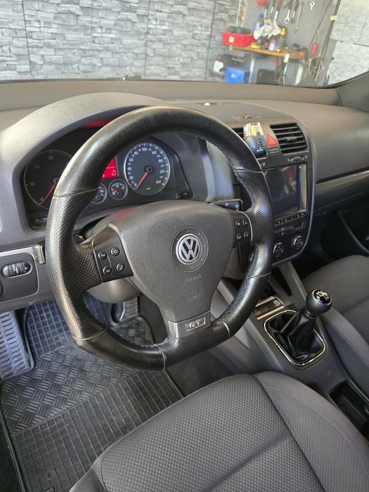 Volkswagen  golf 5/4×4