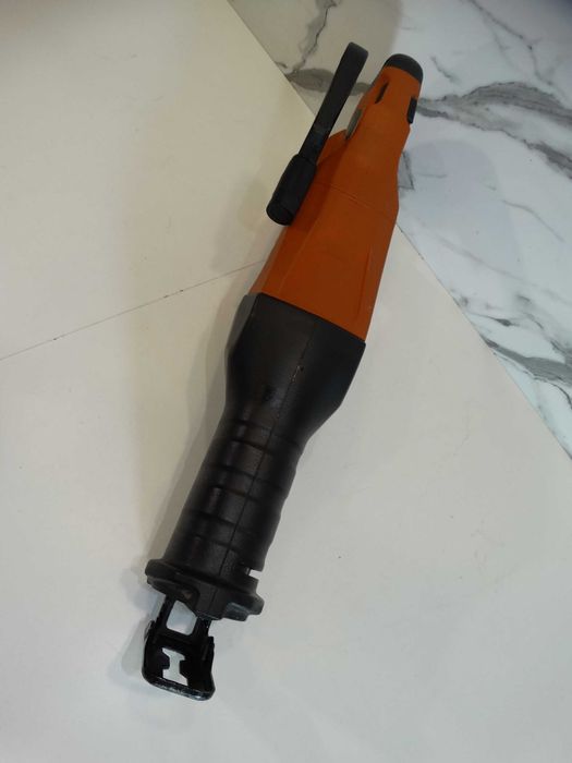 2023 - Hilti SR 6 - 22 / Nuron - Саблен трион