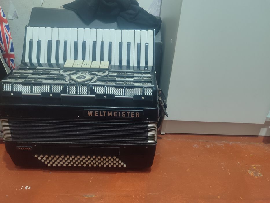 Продам аккордеон