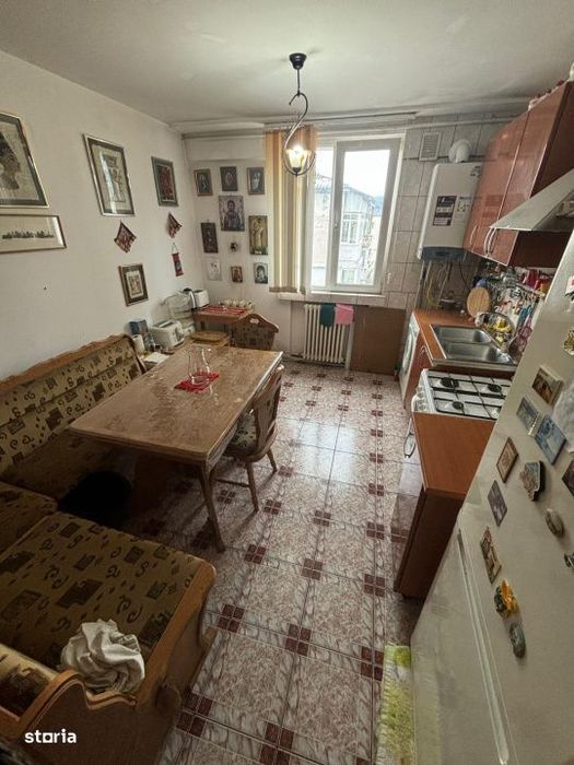 De inchiriat apartament spatios – zona Precista