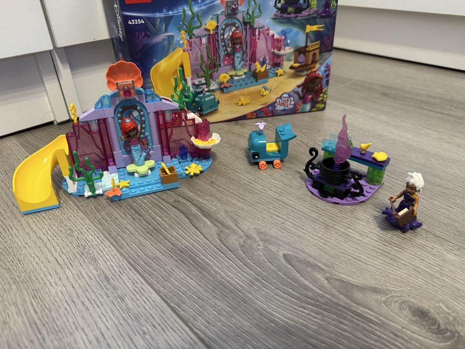 LEGO Disney - Pestera de cristal a lui Ariel (43254)