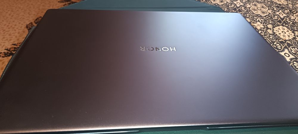 Honor  magic book 16x