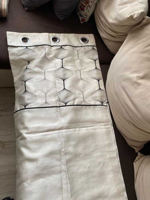 Завеси две екрю затъмняващи светли