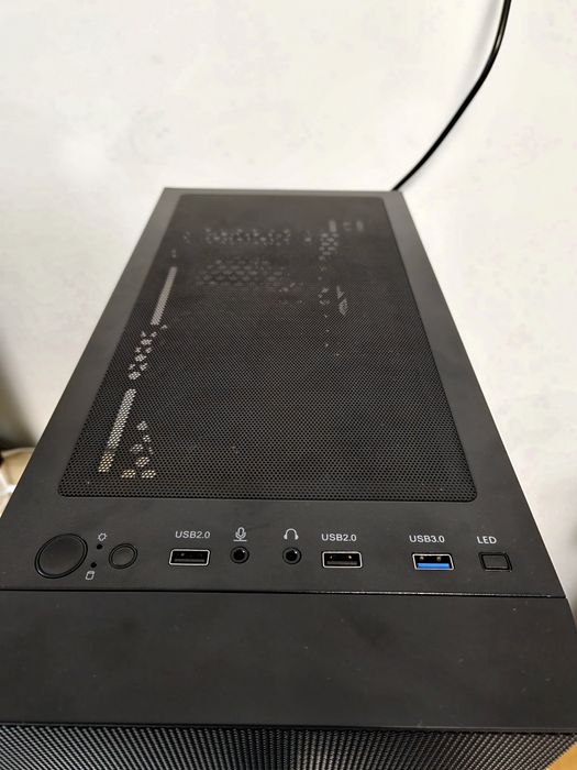 Компютър Xeon E3-1270 v6 / Vega 64 8GB / 20GB DDR4 / SSD 480GB + HDD 500GB