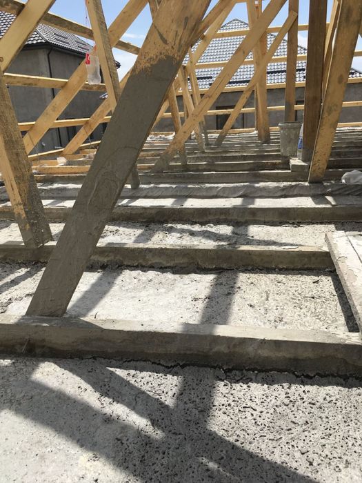 Участок с времянкой