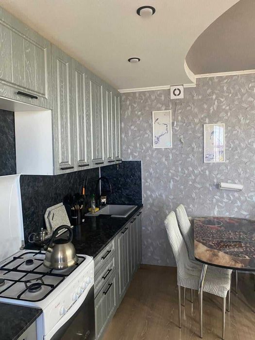 Продам 3х ком в 8 мкр 71кв.м