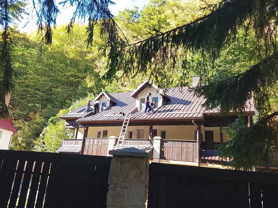Echipă Acoperișuri: Montaj, Reparații, Mansardări | Calitate Garantată