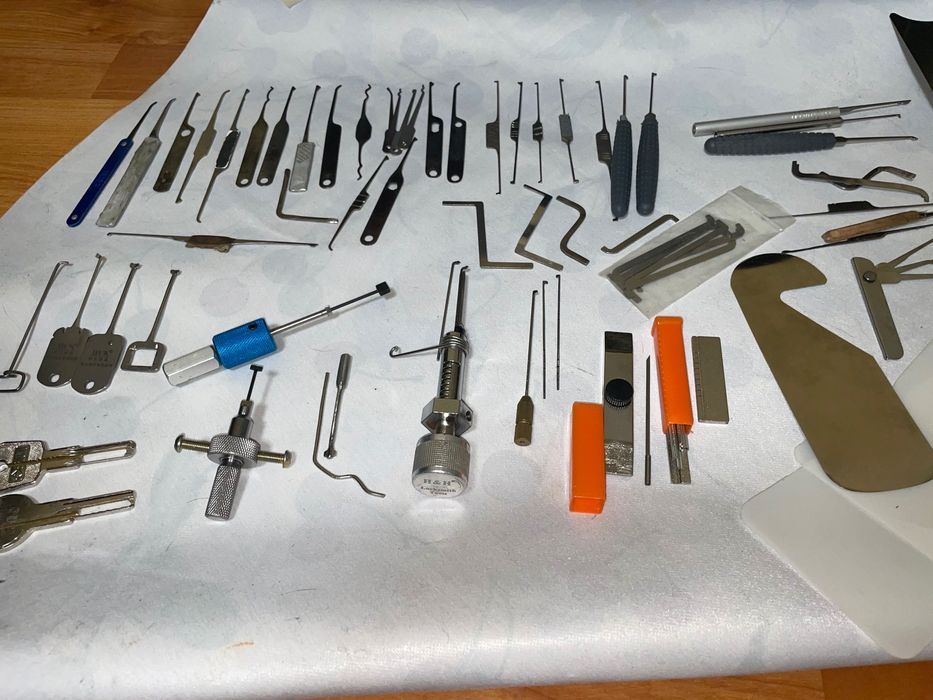 Спешно! Голям ключарски комплект