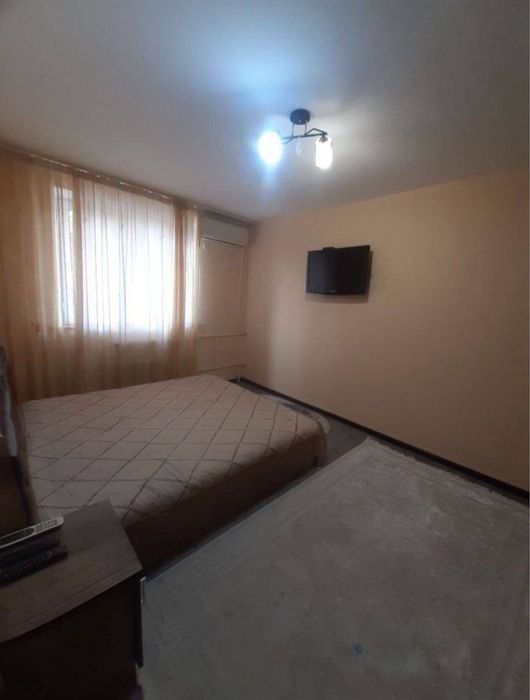 Продам квартиру в академ городке 1/2/4