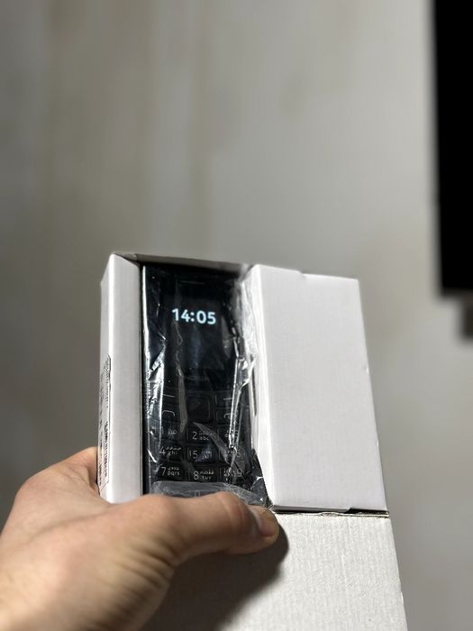 Nokia karobka yangi