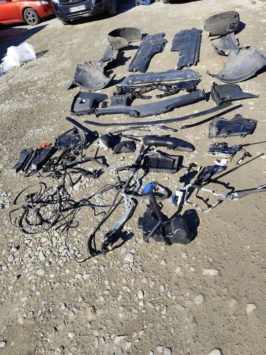 Scut,carenaj,suport bara,conducta,balama,vas,furtun Mercedes glc w253