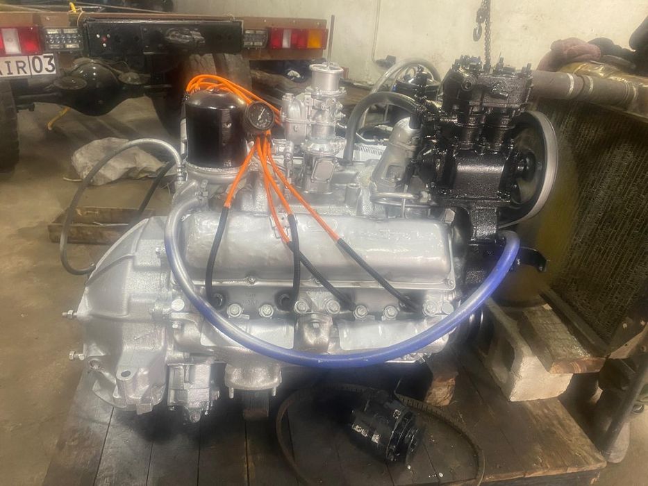 Продам Двигатель Зил 130