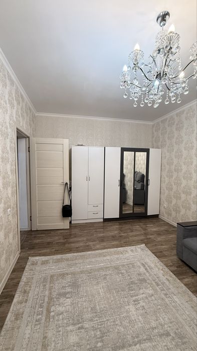 Продается распашной шкаф