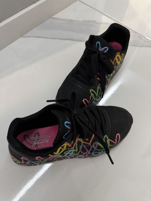 Skechers сникърси/маратонки за момиче номер 35.5