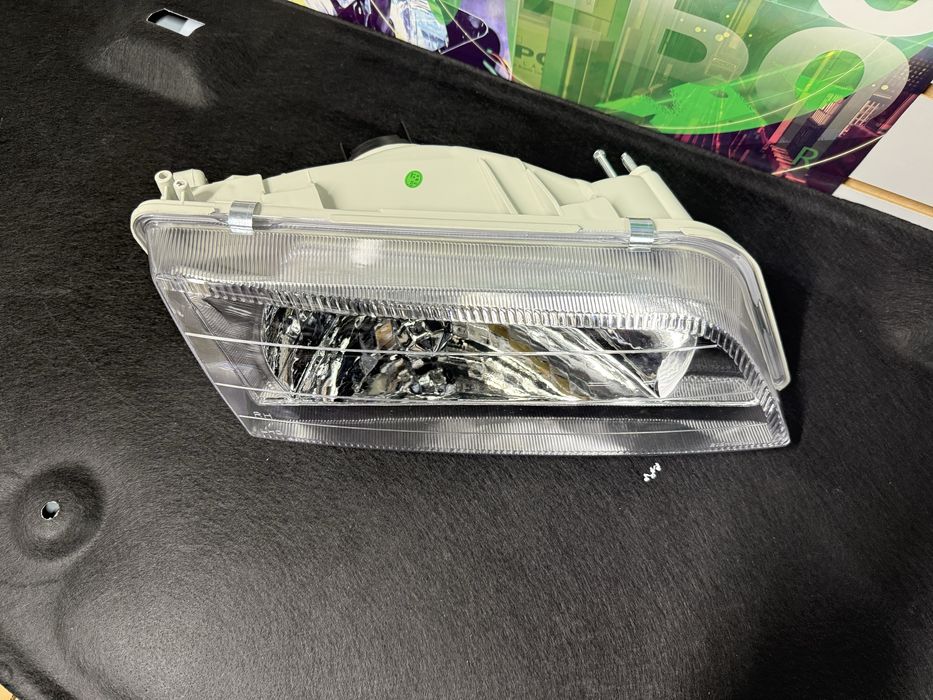 Фара передняя Максима A32