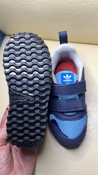 Маратонки Adidas