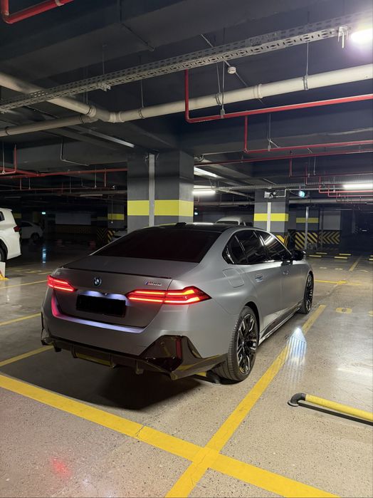 Bmw i5 m60 dual mator