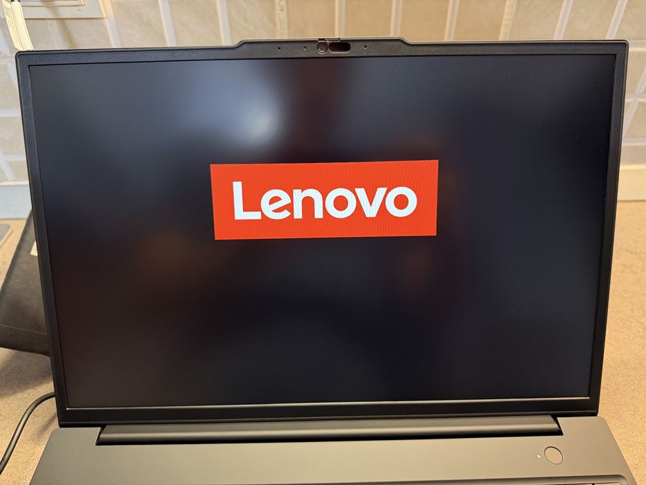 [SIGILAT] ThinkPad P16S Gen 4 Ultra 9 285H 64GB DDR5 1TB SSD Arc 140T