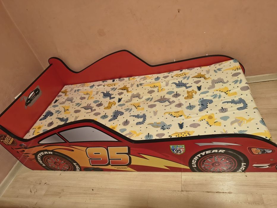 Pat masinuta cu saltea pentru copii